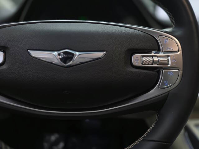 2023 Genesis GV70 2.5T Standard