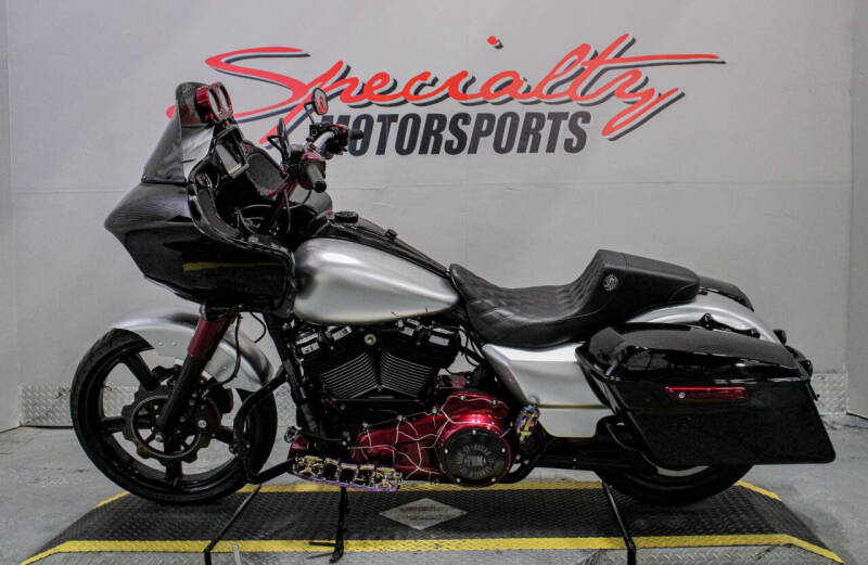 2017 Harley-Davidson Road Glide Special