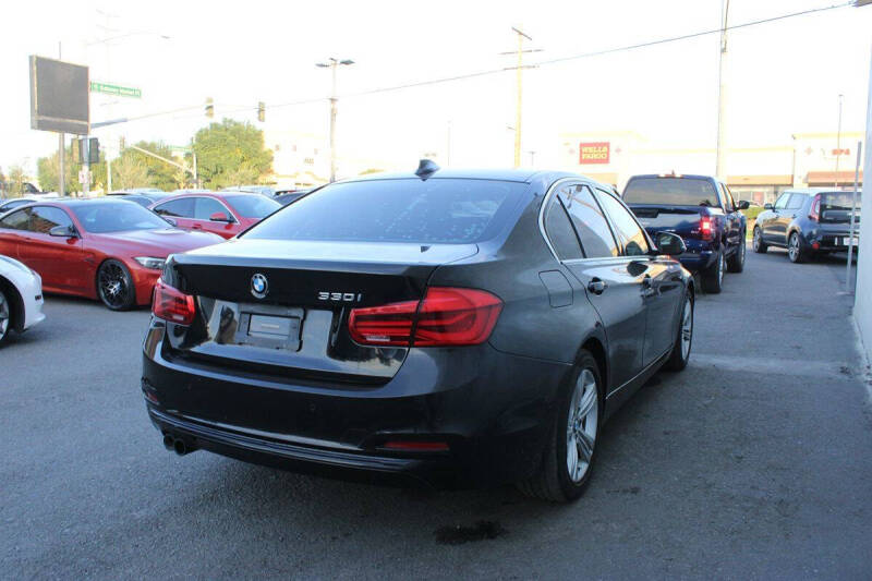 2017 BMW 3 Series 330i