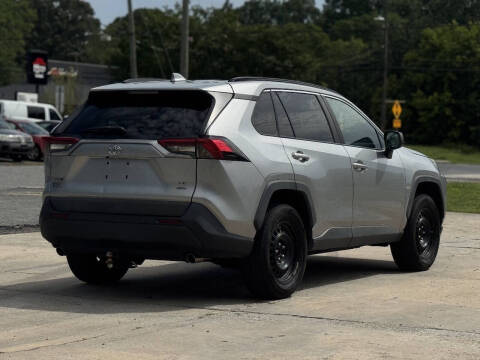 2019 Toyota RAV4 LE