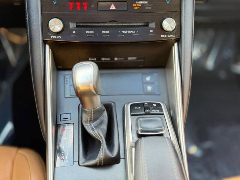 2017 Lexus IS 300