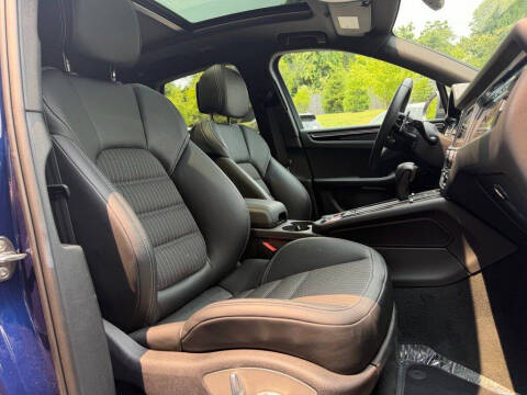 2026 Porsche Macan T