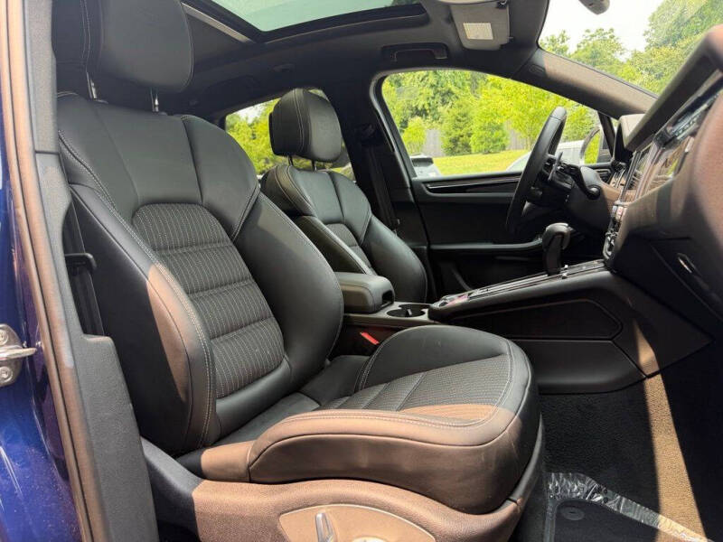 2026 Porsche Macan T