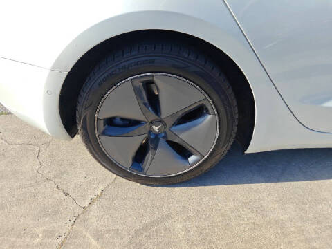 2020 Tesla Model 3 Standard Range