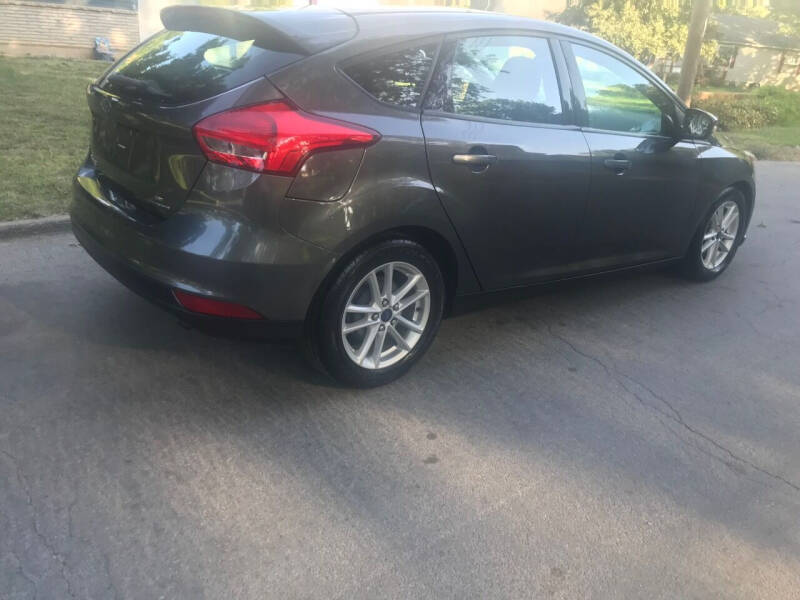 Image 4 of 2016 Ford Focus SE