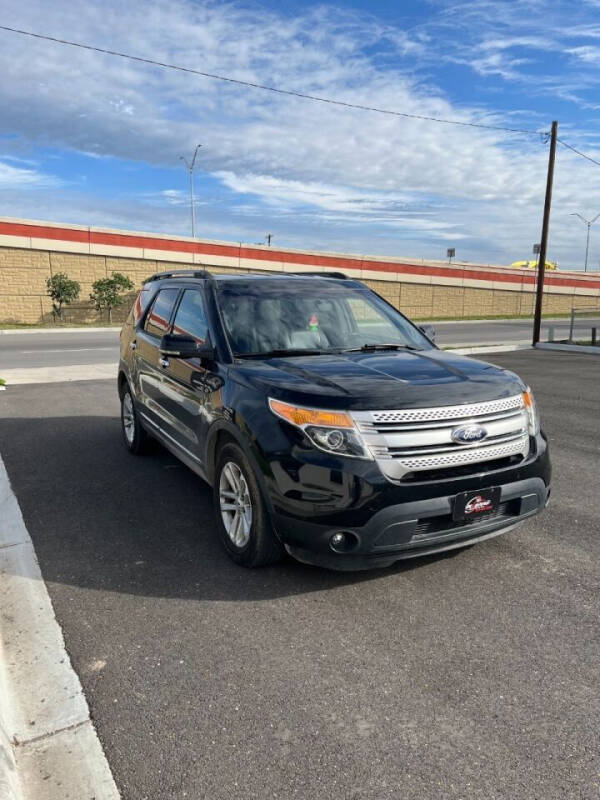 2013 Ford Explorer XLT's photo