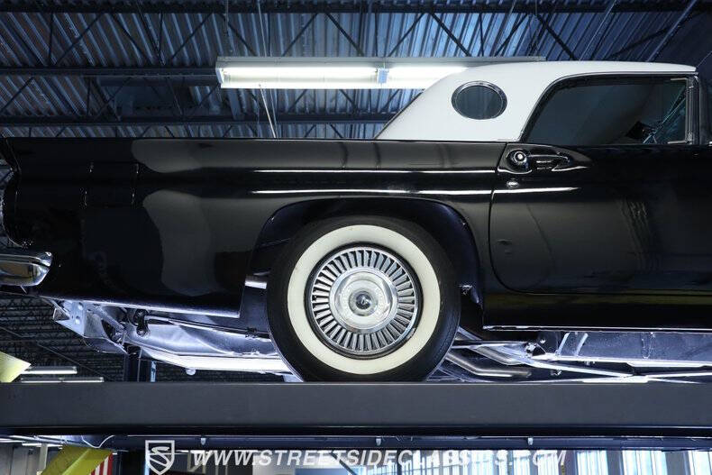 1957 Ford Thunderbird