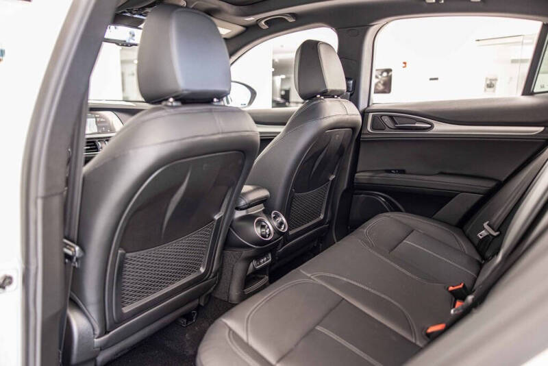 2025 Alfa Romeo Stelvio