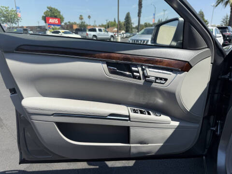 2011 Mercedes-Benz S-Class S 550