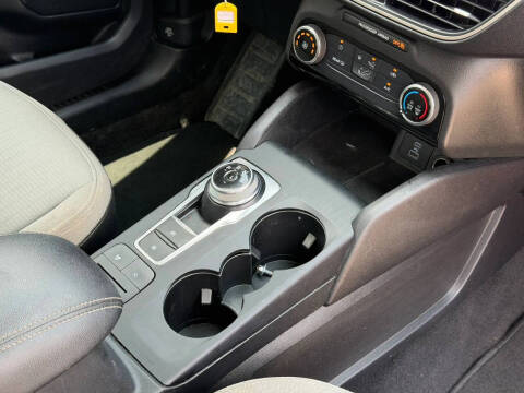 2022 Ford Escape S