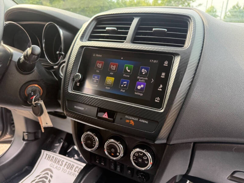 2019 Mitsubishi Outlander Sport LE