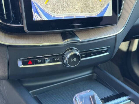 2026 Volvo XC60 T8 Plus