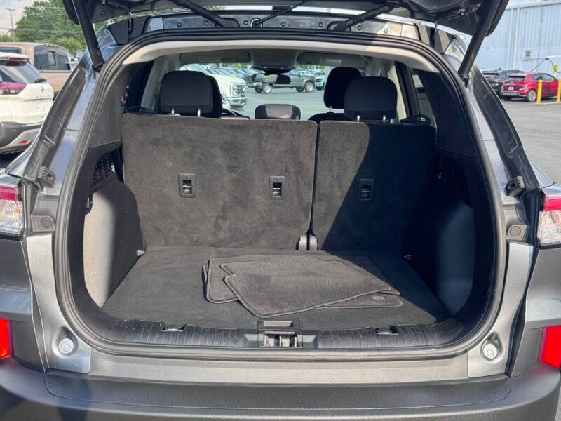 2022 Ford Escape SE