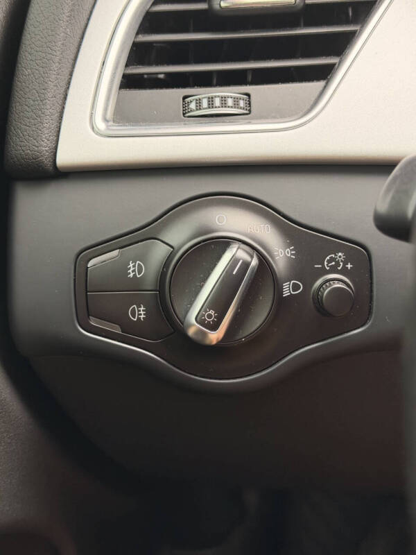 2016 Audi A4 2.0T quattro Premium Plus