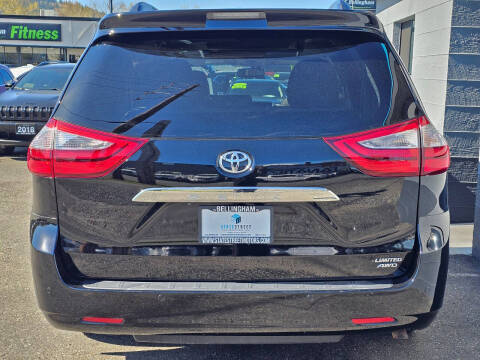 2017 Toyota Sienna Limited Premium 7-Passenger