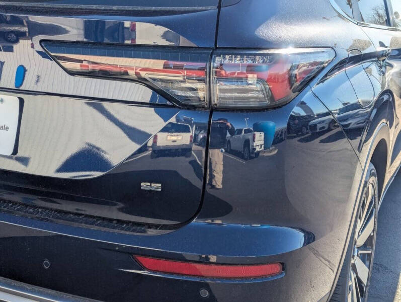 2026 Mitsubishi Outlander SE