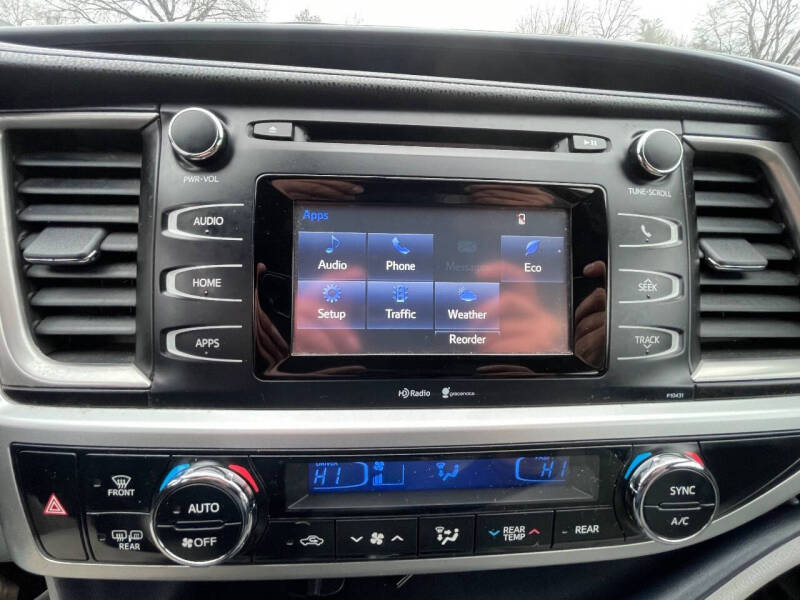 2014 Toyota Highlander LE