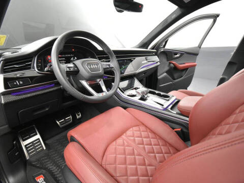 2024 Audi SQ7 4.0T quattro Premium Plus