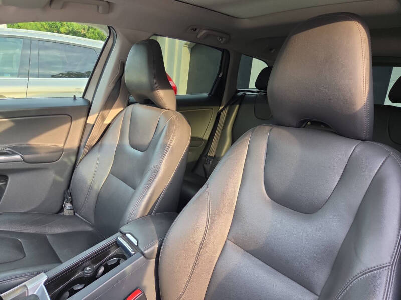 2016 Volvo XC60 T5 Drive-E Premier