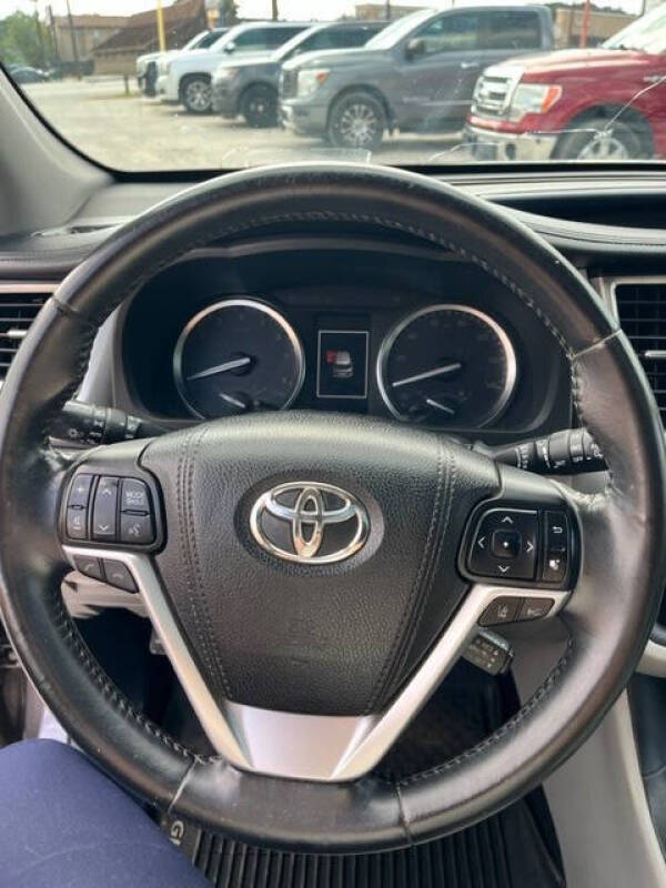 2018 Toyota Highlander SE