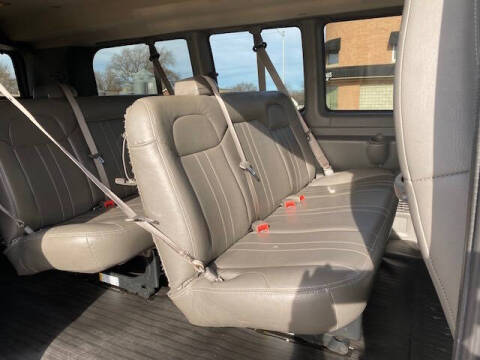 2017 Chevrolet Express LS 2500