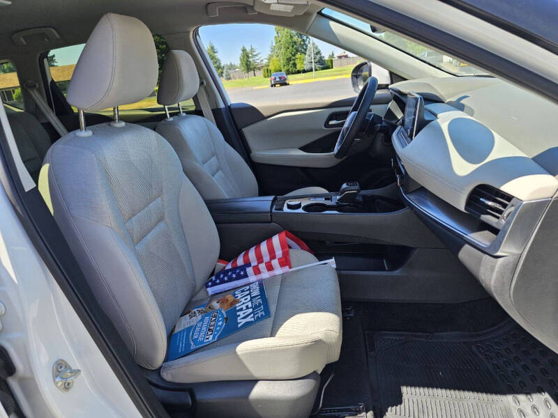 2025 Nissan Rogue SV