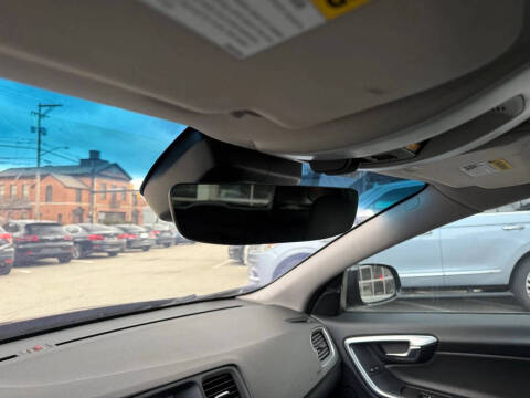 2018 Volvo V60 Cross Country T5 Premier