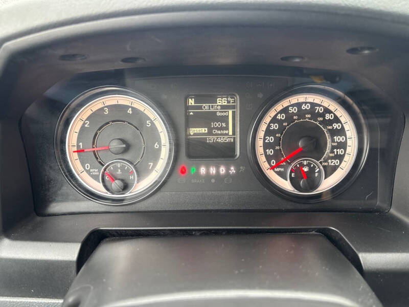 2017 RAM 1500 SLT