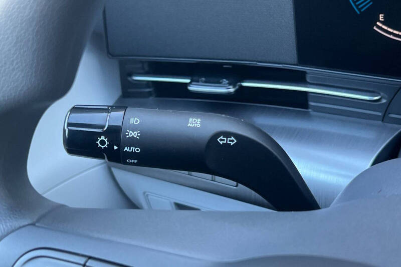 2025 Hyundai Kona SE