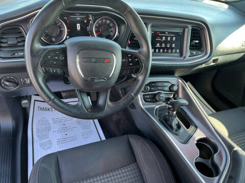 2018 Dodge Challenger SXT Plus