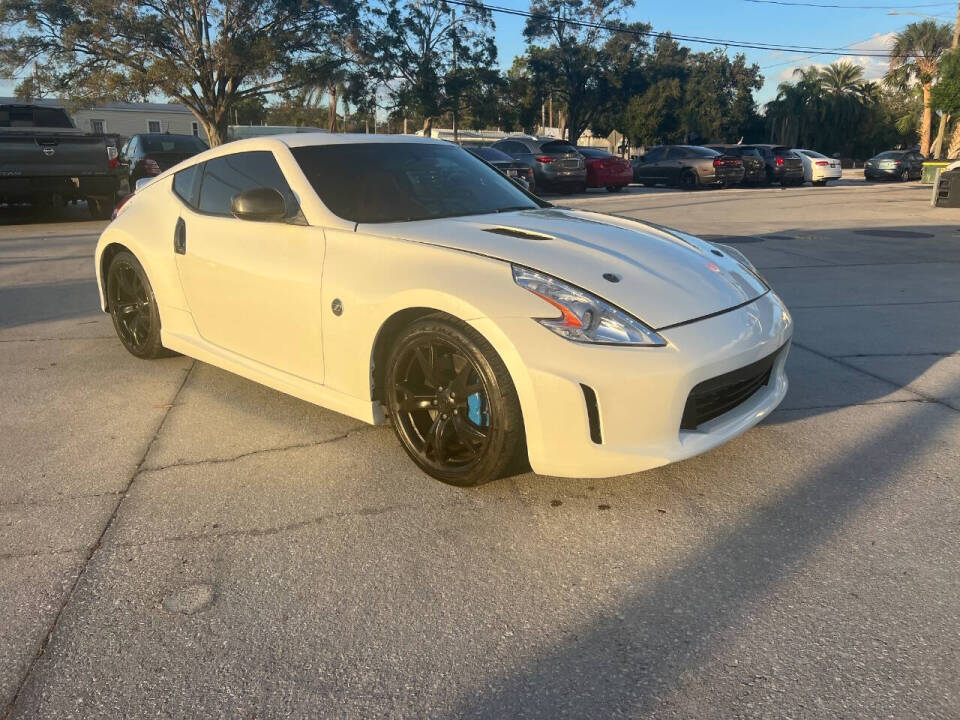 2013 Nissan 370Z Coupe Touring photo 3