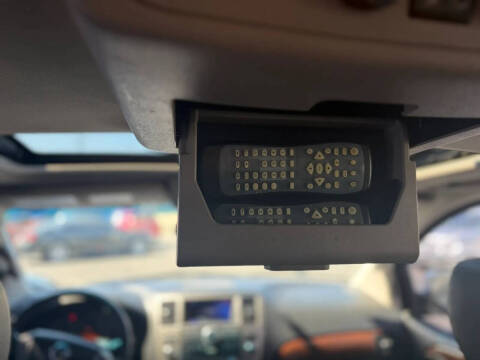 2013 Nissan Armada Platinum
