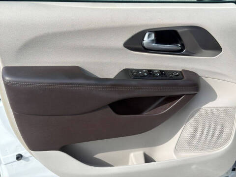 2017 Chrysler Pacifica Touring