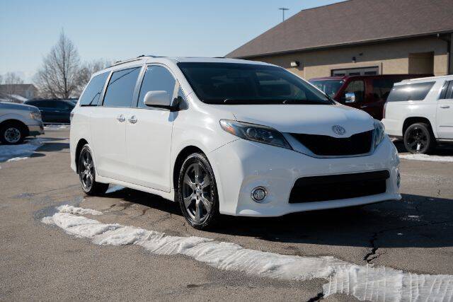 2017 Toyota Sienna for sale at REVOLUTIONARY AUTO in Lindon UT