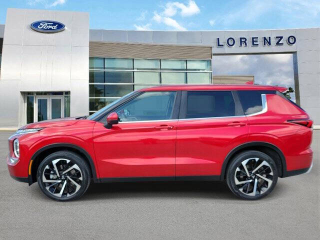 2024 Mitsubishi Outlander SE
