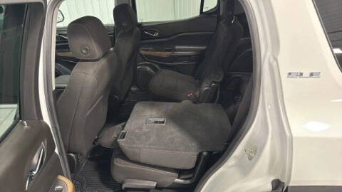 2019 GMC Acadia SLE-2