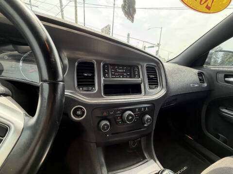 2013 Dodge Charger SE
