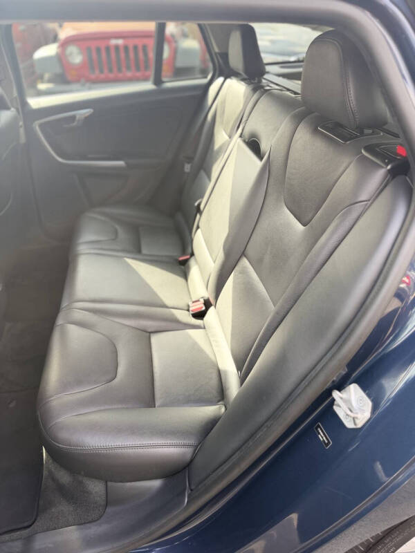 2015 Volvo V60 T5 Platinum