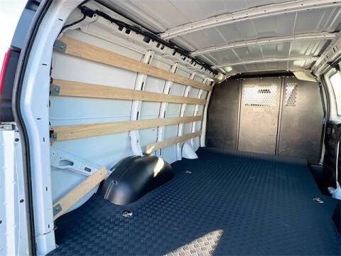 2024 GMC Savana 2500