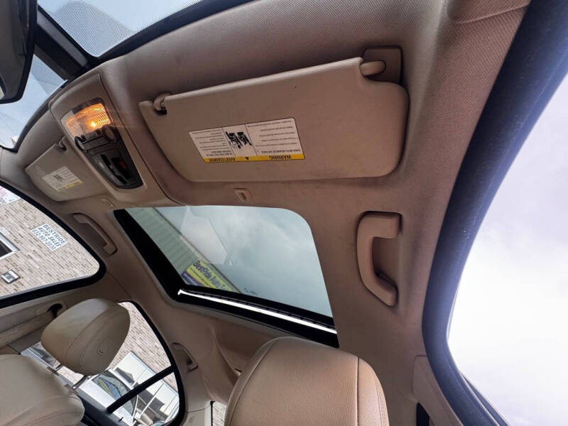 2015 BMW 5 Series 528i