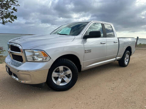 2016 RAM 1500 SLT