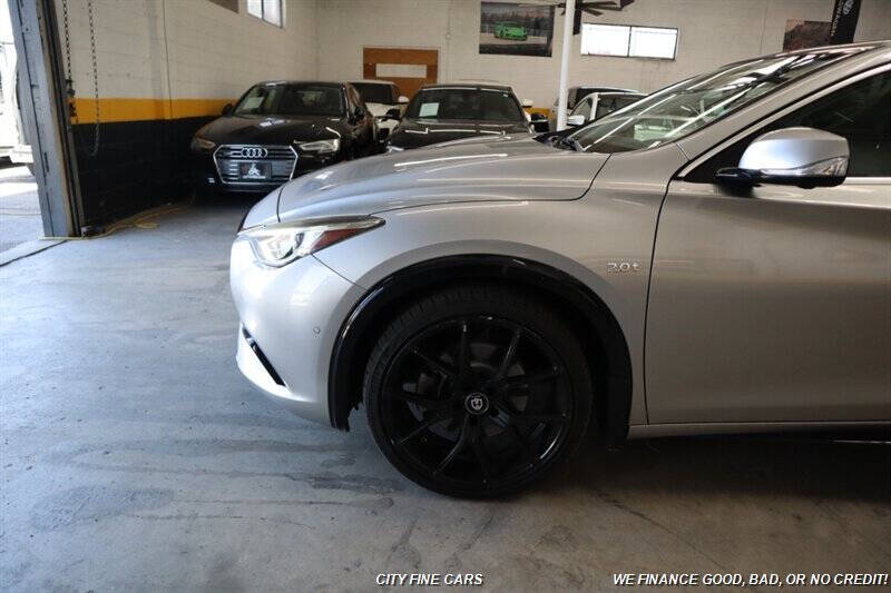 2019 Infiniti QX30 Essential