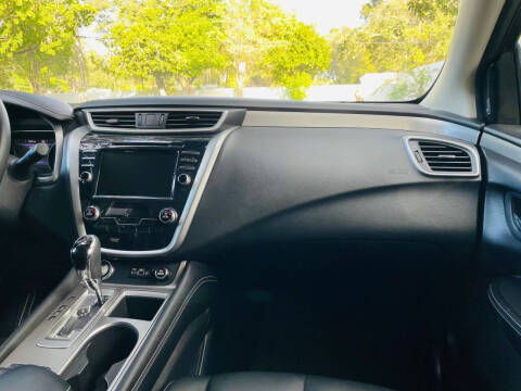 2023 Nissan Murano SV