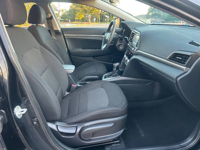 2020 Hyundai Elantra SE