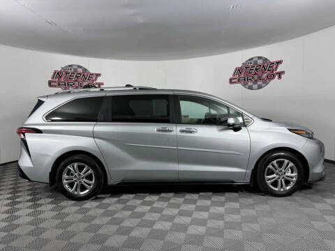 2024 Toyota Sienna Platinum 7-Passenger