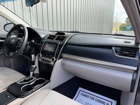 2012 Toyota Camry LE