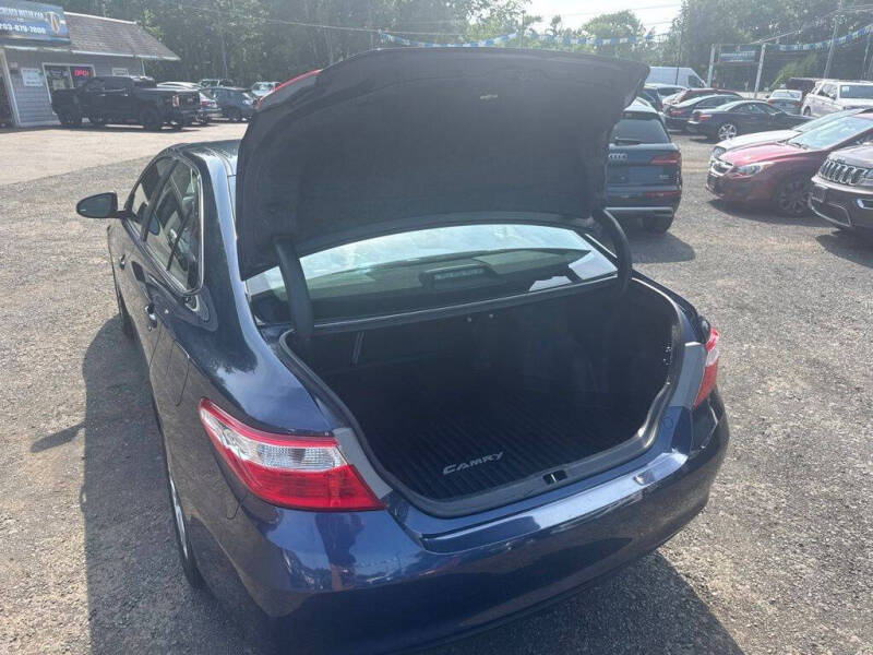 2017 Toyota Camry LE
