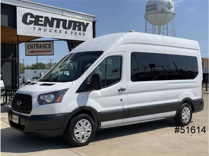 2017 Ford Transit Wagon XL's photo