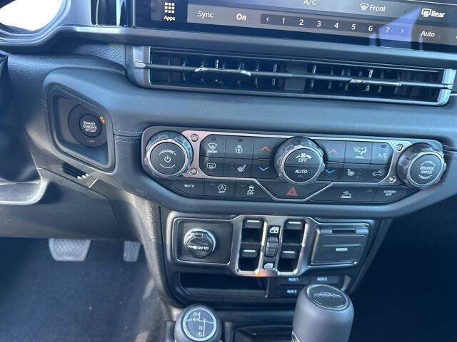 2025 Jeep Gladiator High Tide