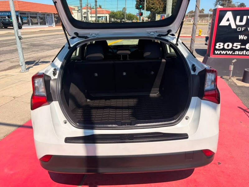 2022 Toyota Prius L Eco